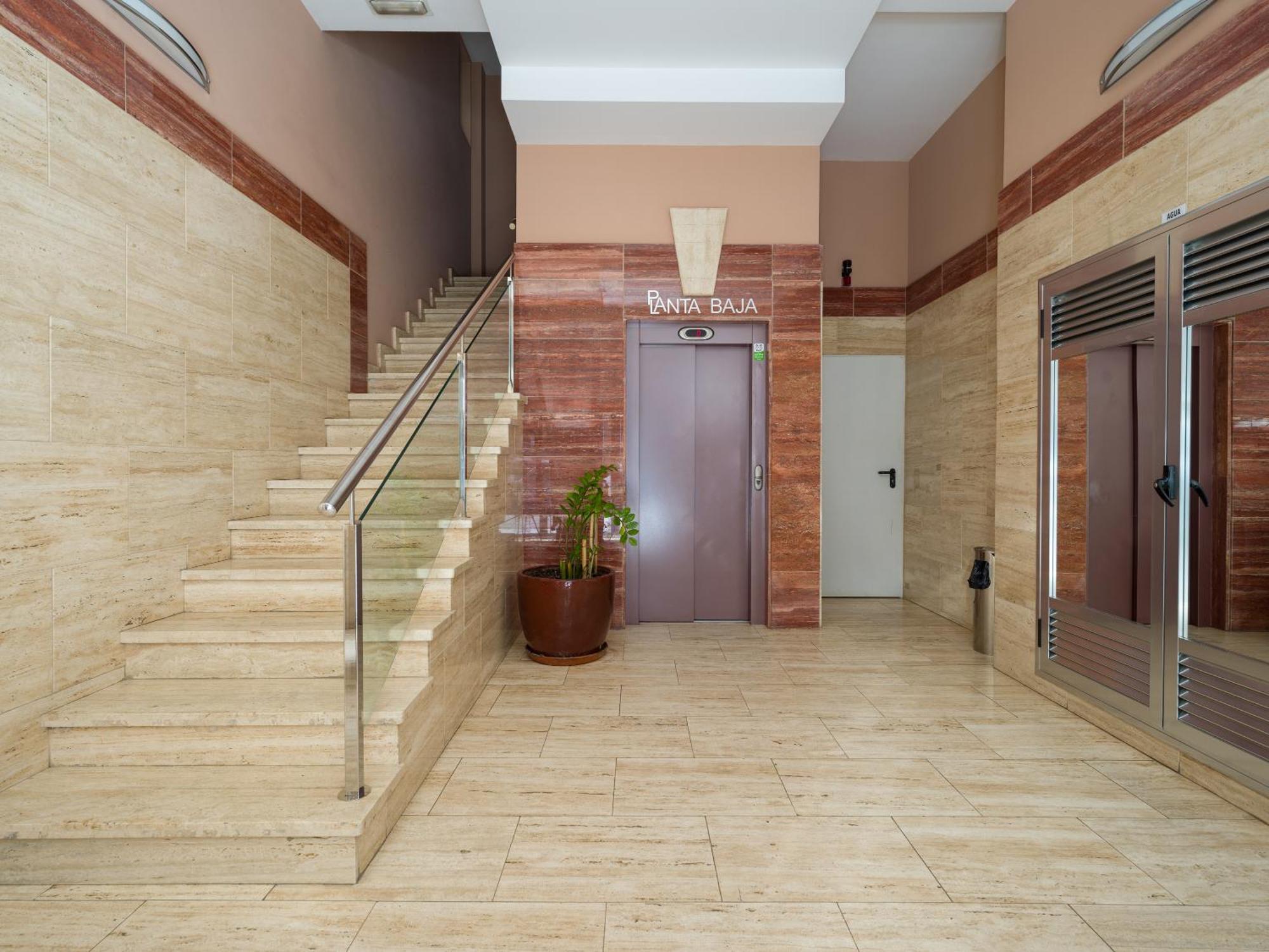 City Family Avatar Duplex Near The Beach Las Palmas de Gran Canaria Ngoại thất bức ảnh