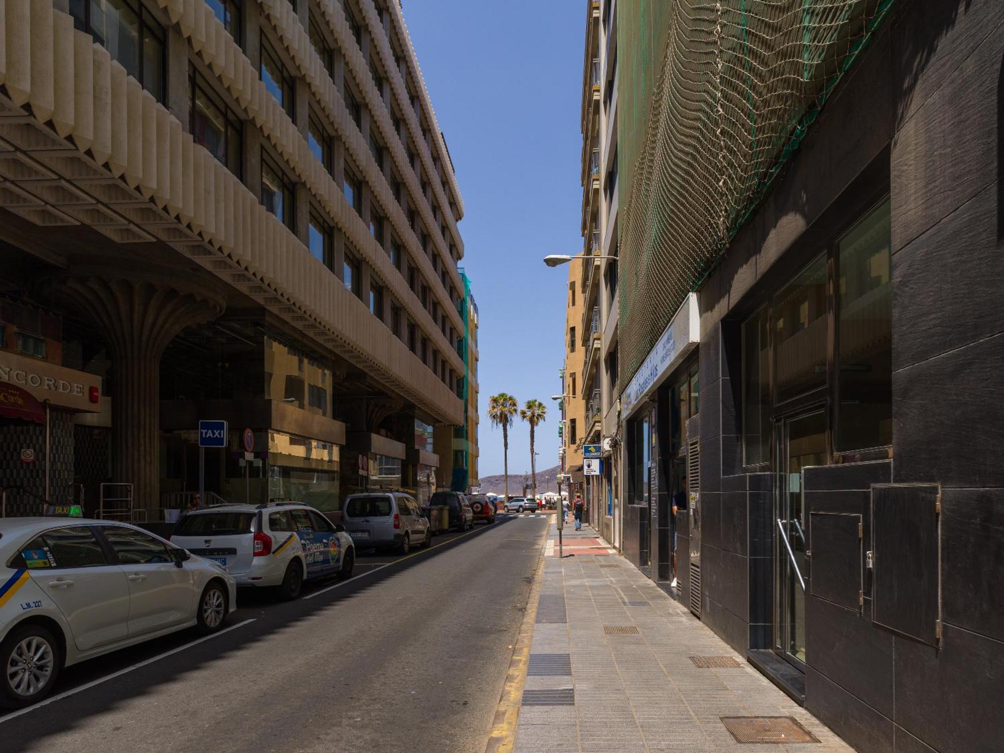 City Family Avatar Duplex Near The Beach Las Palmas de Gran Canaria Ngoại thất bức ảnh